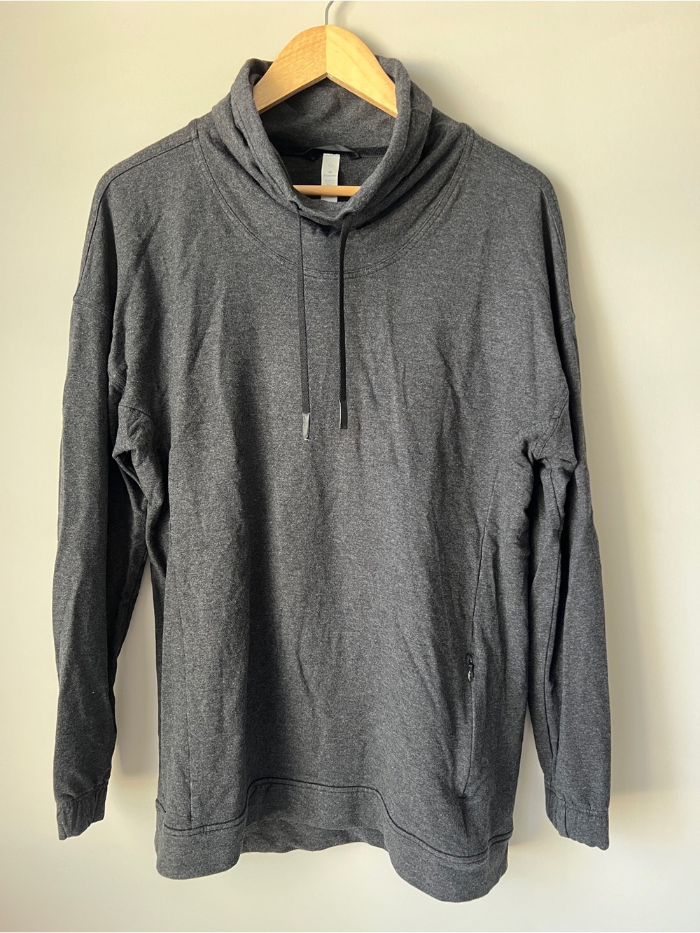 Lululemon Gray Cowl Neck Pullover Size 10 Large